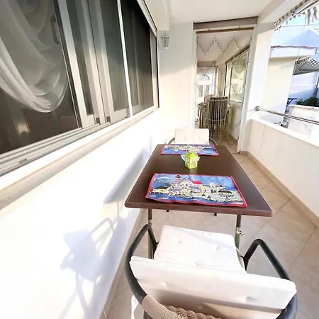 Bright, 2 Bedrooms And Big Balcony Trogir