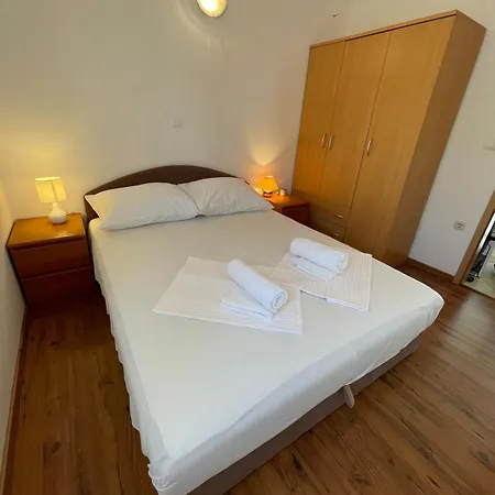 Bright, 2 Bedrooms And Big Balcony * Trogir