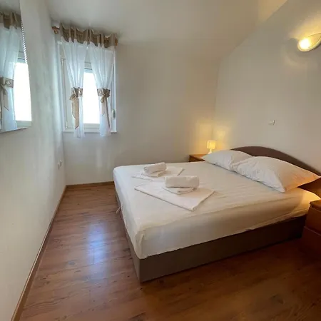 Apartment Bright, 2 Bedrooms And Big Balcony